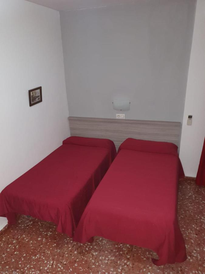 Hostal los Ángeles La Puebla de Cazalla Esterno foto