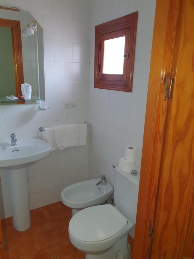 Hostal los Ángeles La Puebla de Cazalla Esterno foto