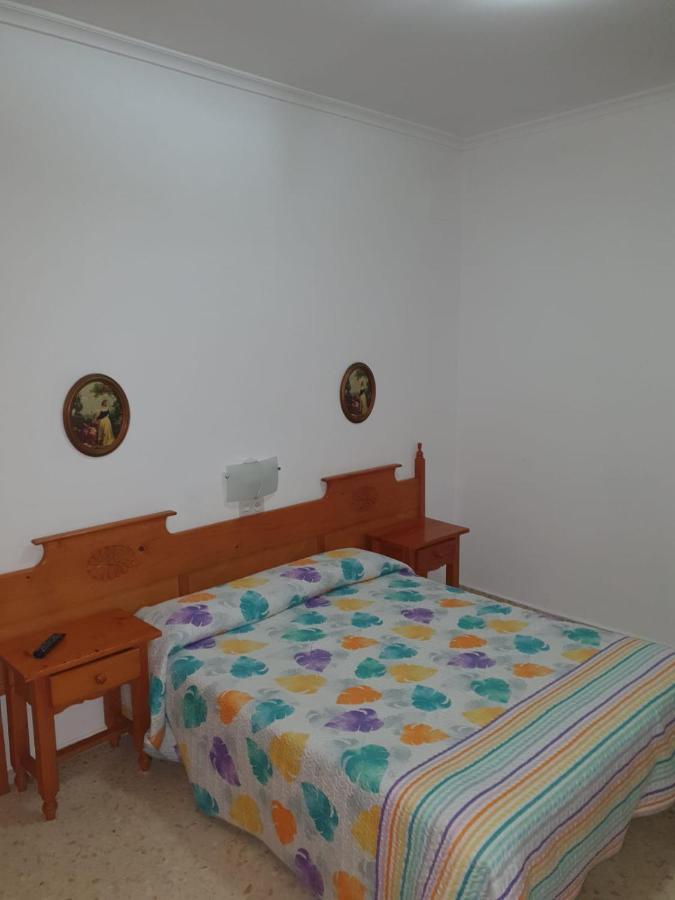 Hostal los Ángeles La Puebla de Cazalla Esterno foto