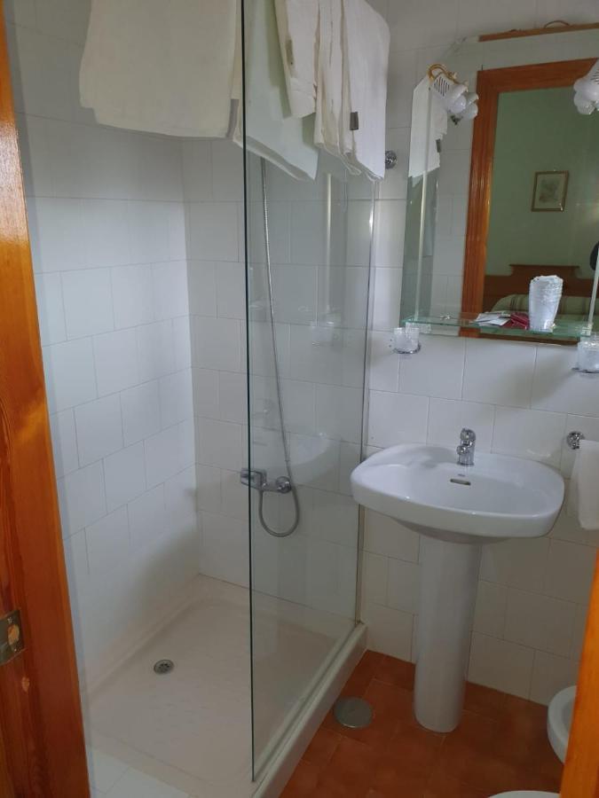 Hostal los Ángeles La Puebla de Cazalla Esterno foto